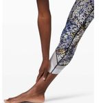 Lululemon Wunder Under Crop Scallop Full-On Luxtreme 23"
Floral Size 6 Photo 2