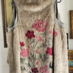 Dylan , Los Angeles, Faux Fur Vest, size M, never used Photo 0