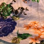 H.I.P. HAPPENING IN THE PRESENT FLORAL CROP TOP MEDIUM Photo 4