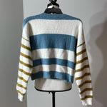 Lumière Lumiere crop sweater cuddly soft in a size medium Photo 2