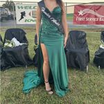long hoco dress Green Size 4 Photo 5
