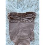SKIMS  Seamless Sculpt Strapless Thong Bodysuit Sienna  
Size Medium Photo 2