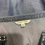 NWOT John Mark Embroidered V Photo 9