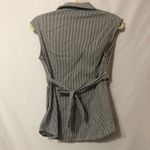 BCBGMAXAZRIA   Pinstripe Sleeveless Collared Blouse Womens S Twist Preppy Twee Photo 6