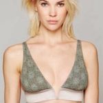 Free People NWOT  tiny daisy lace v wire bra Photo 1