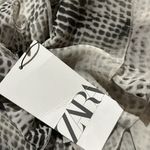 ZARA NWT  RUFFLED ANIMAL PRINT RUFFLE BLOUSE XS Photo 4