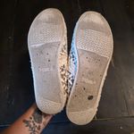 Toms Women's Beige Lace Flats Photo 1