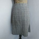 Michele Grey Plaid A line Skirt w/Embroidered Flowers Blue Size 8 Photo 3