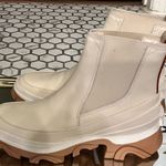 Sorel  Boots Women’s 8 Photo 0