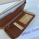 Michael Kors Vanilla Jet Set Travel Phone Case Wristlet Photo 3