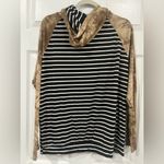 Andthewhy  pullover hoodie Photo 4