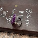 Vintage 1970s Purple Resin Floral Statement Ring Adjustable Photo 3