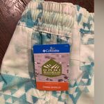 Columbia Women's Omni Shield Regular Fit Shorts Photo 8