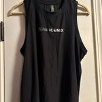 Vuori  Activewear Tank Top Womens Medium Black Sleeveless Team Iconix Workout Photo 0