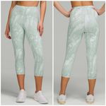 Lululemon Swift Speed High-Rise Crop 21" Reverberate Chevron Jacquard (Size 2) Photo 1