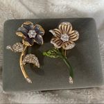 The Nolan Miller Glamour Collection Flower Pin set Green Photo 2