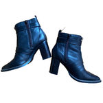 Steve Madden  STUDDED HALLE BOOTIE    Photo 3