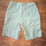 Columbia safe green size 6 athletic classic shorts Photo 2