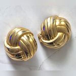 None Vintage Gold Tone Round Wrapped Metal Clip-on Statement Earrings Photo 3