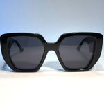 Gucci New & Authentic – Oversized Square Gray Lenses, Polished Black Acetate Frame Photo 2