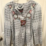 COMO No?‎ By Biz Embroidered Gray Cotton Pintuck Peasant Top size Small Black Photo 0