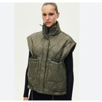 ZARA NWOT  Khaki Green Puffer Jacket Sleeveless Pockets Lightweight Oversize M Photo 2