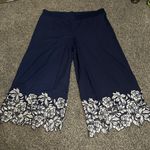 Isaac Mizrahi New Blue Pebble Knit Culottes with White Lace Floral Trim LP Photo 0