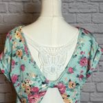 Almost Famous  Floral Knit Back Tie Split Back Top w/ Lace Detail Size M Photo 3