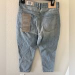Everlane NWT  The Curvy 90’s Cheeky Straight Jean Crop 29 Photo 4