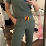 FIGS Scrub Set Catarina Top S & Relaxed Uman Joggers M Regular Green Size Catarina top S + Uman Relaxed Joggers M regular Photo 0