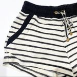 Tigerlily  Knit Stripe Shorts Sz 2 Pull on Shorts Cream Stripe Shorts Photo 3