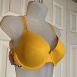 PINK - Victoria's Secret  Yellow Wear Everywhere T-Shirt Lightly Lined Bra 36D Photo 4