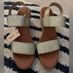 Tommy Bahama 🆕  Muted Sage Gold Sakura Ankle Strap Wedge Sandals Size 9.5M Photo 2