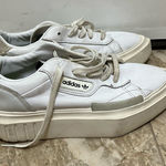 Adidas  HYPERSLEEK pointed toe white 2” platform sneaker. EUC. 8.5 Photo 0