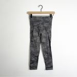 Spanx Look At Me Cropped Leggings Now Camo Sage Green Small Photo 2