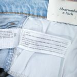Abercrombie & Fitch Abercrombie High Rise 4" Mom Shorts Light Wash Blue Stretch Denim Size 24 37 Photo 4