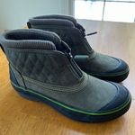 Clarks Womens Muckers Slope Snow Boot Ankle Zip Waterproof Booties, Size 6M Photo 1