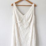 Galina Sleeveless V Photo 1