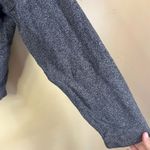 Madewell Women's Cropped Heathered Gray Hoodie Sweatshirt Size Medium Athleisure Photo 2