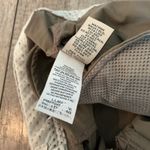 LLBean Women's Size 12 Khaki Zip Pocket Hiking Outdoor Shorts Lightweight Brown Photo 3