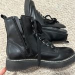 Steve Madden Boots Photo 1