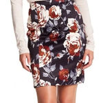 Theory Hourglass Floral Print Skirt Size 4 Photo 0