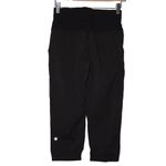Lululemon Womens Athletica Black Silver Pull On Elastic Cropped Capris Pant Sz 2 Photo 1