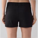 Lululemon On The Fly Woven Short Inseam 2.5" Black Size 12 Photo 1