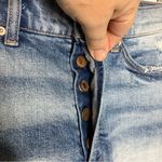 BKE Billie shorts denim distressed women’s size 25 casual raw hem trendy modern Photo 6