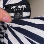 Premise Womens  Studio Long Sleeve Shirt Photo 2