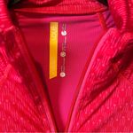 Lole Women's bright pink Full-Zip Jacket pattern  workout running top size small Photo 2