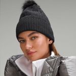 Lululemon NWT  Women’s Cable Knit Pom Beanie Black Photo 2