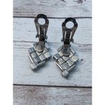 Vintage Clip On Earrings Photo 3