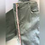 Vineyard Vines  women’s size 32 olive color high-rise skinny jeans Photo 4